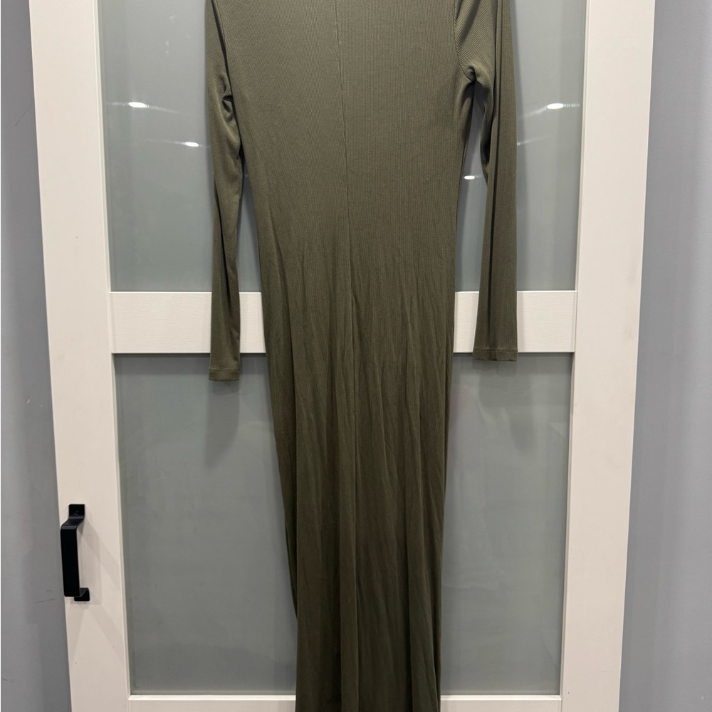 Dynamite Ruched Ribbed Long Sleeve Dress - Picture 4 of 4